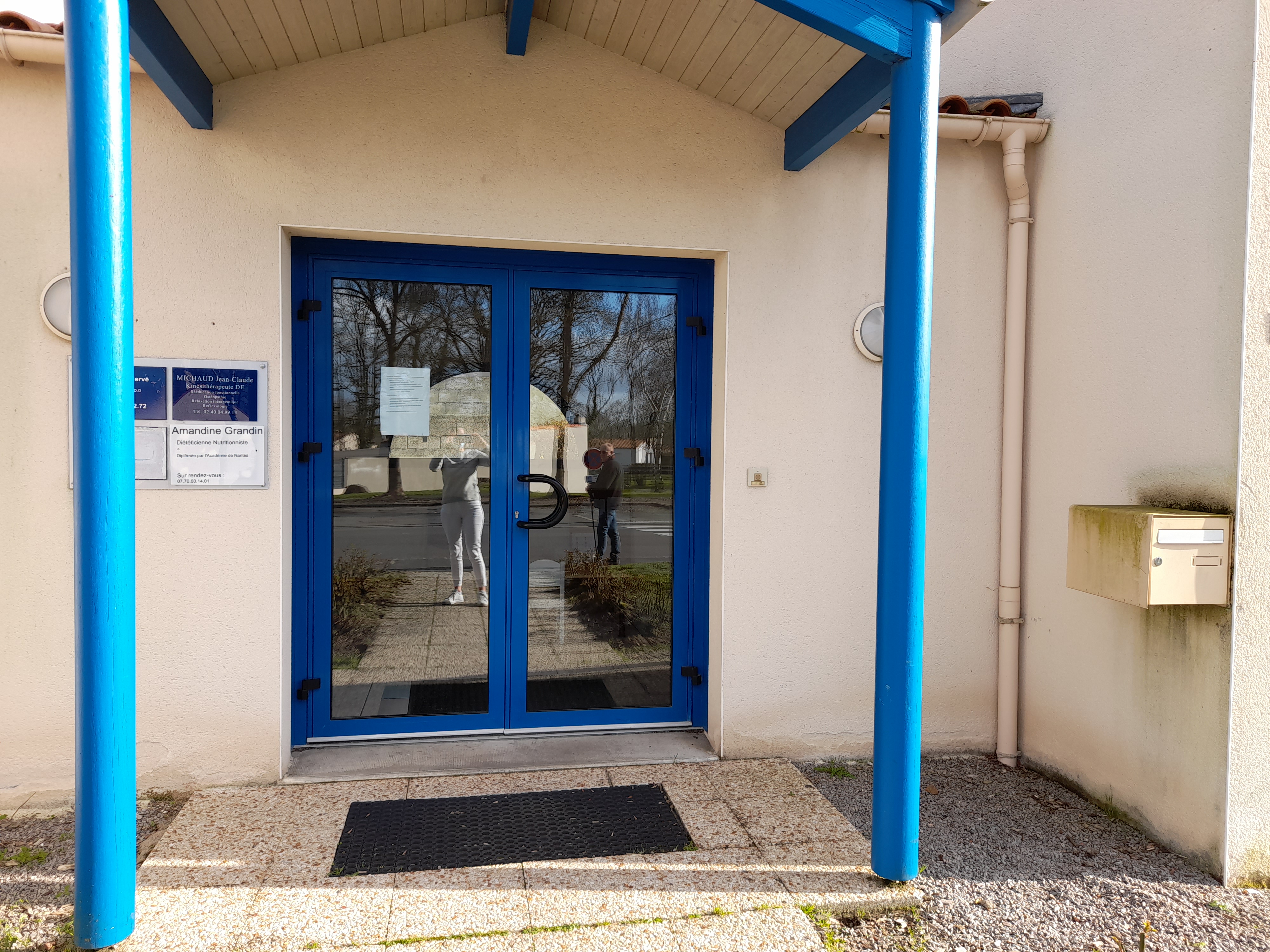 Photo numéro 1 de la galerie de Amandine Grandin : . Prendre RDV