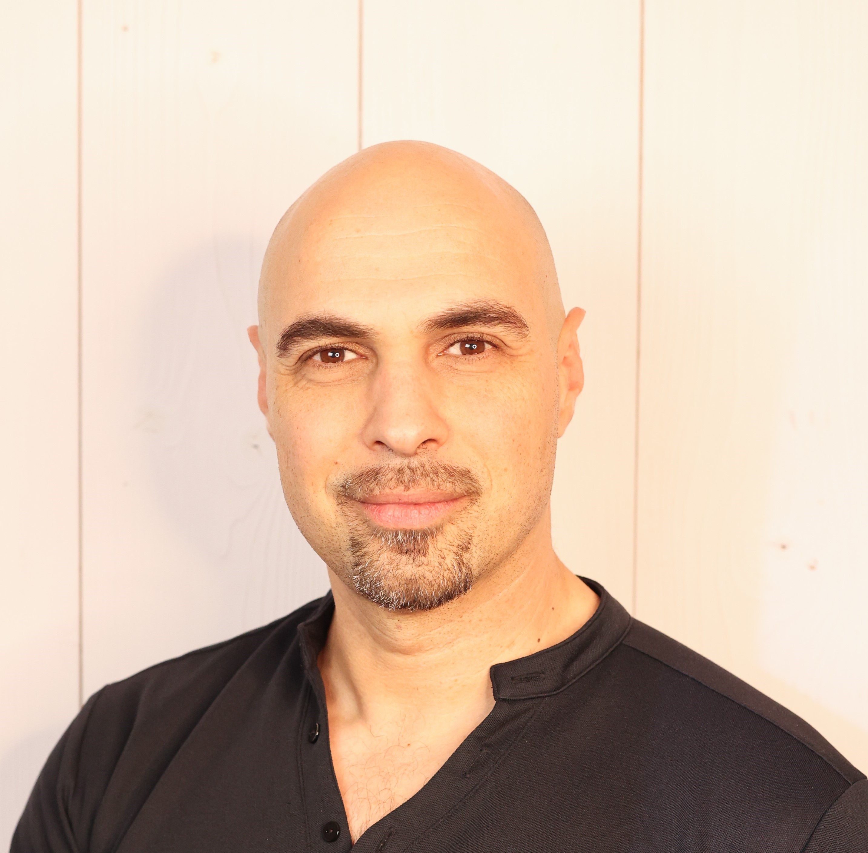 Photo numéro 1 de la galerie de Cyrille Amiour : Masseur bien-être à Albertville. Prendre RDV
