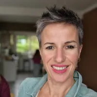  Delphine   Vandevoorde  ,  à Lyon