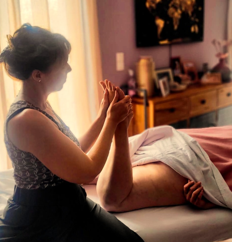 Photo numéro 1 de la galerie de Emilie Jegouic : Masseur bien-être à Tomblaine. Prendre RDV