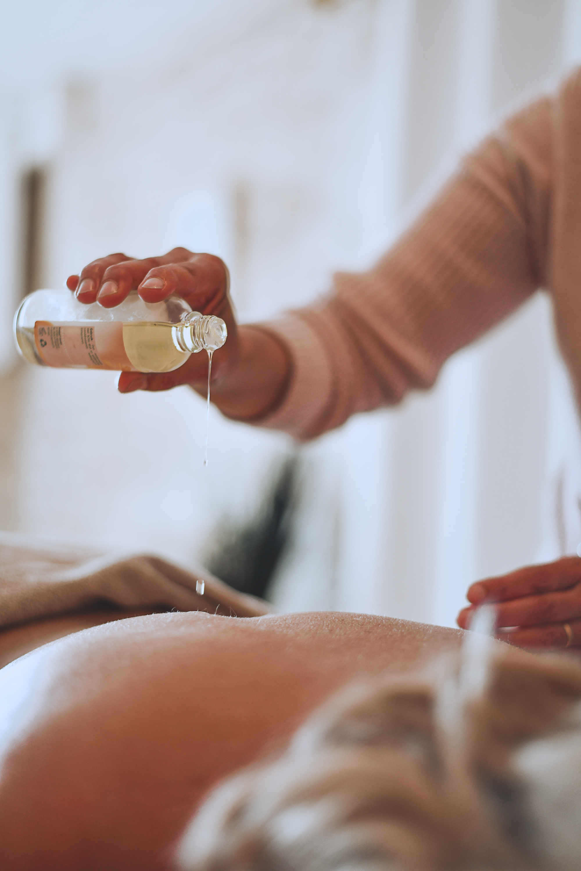 Photo numéro 6 de la galerie de Karine Bouzcri : Masseur bien-être à Villiers-en-Plaine. Prendre RDV