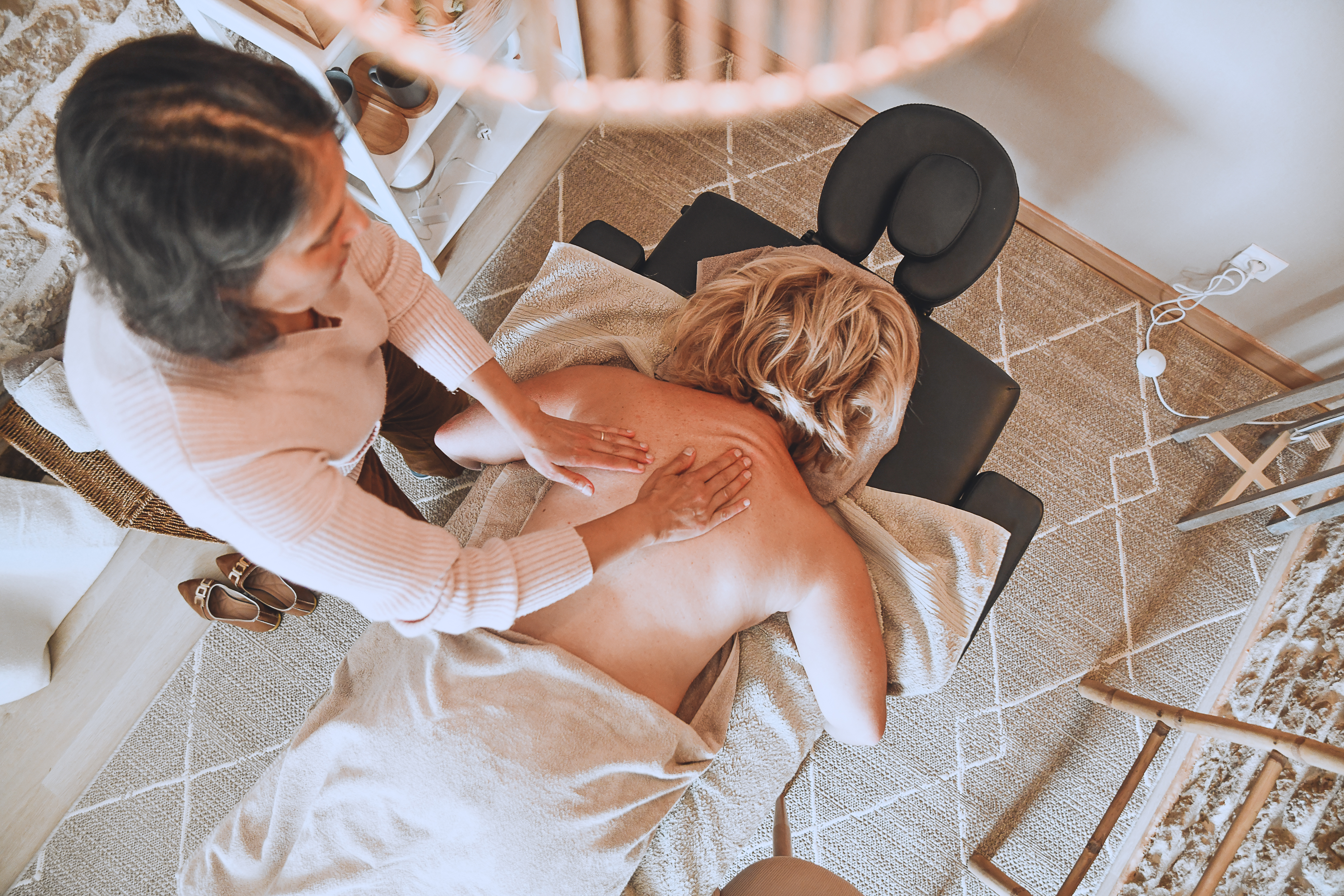 Photo numéro 10 de la galerie de Karine Bouzcri : Masseur bien-être à Villiers-en-Plaine. Prendre RDV