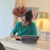 Yasmine Tahri, sophrologue à Noisy-le-sec