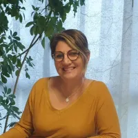  Oriane   Vialet  , Praticien en TCC  à Béziers 