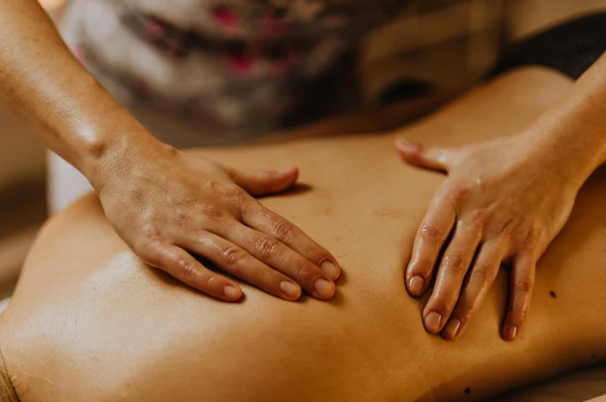 Photo numéro 2 de la galerie de Lucile Pons : Masseur bien-être à Pézenas. Prendre RDV