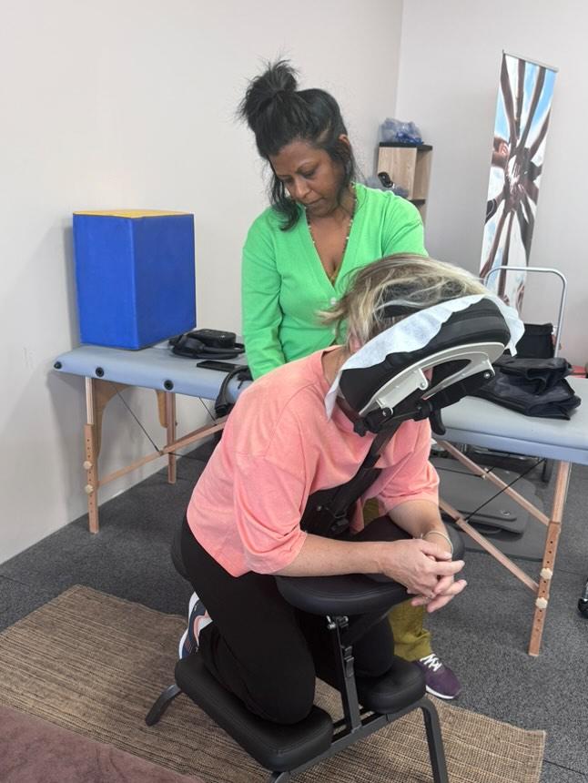 Photo numéro 5 de la galerie de Chandranee La Rosa : Masseur bien-être à Istres. Prendre RDV