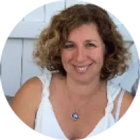  Agnès   Fernandez  ,  à Lyon