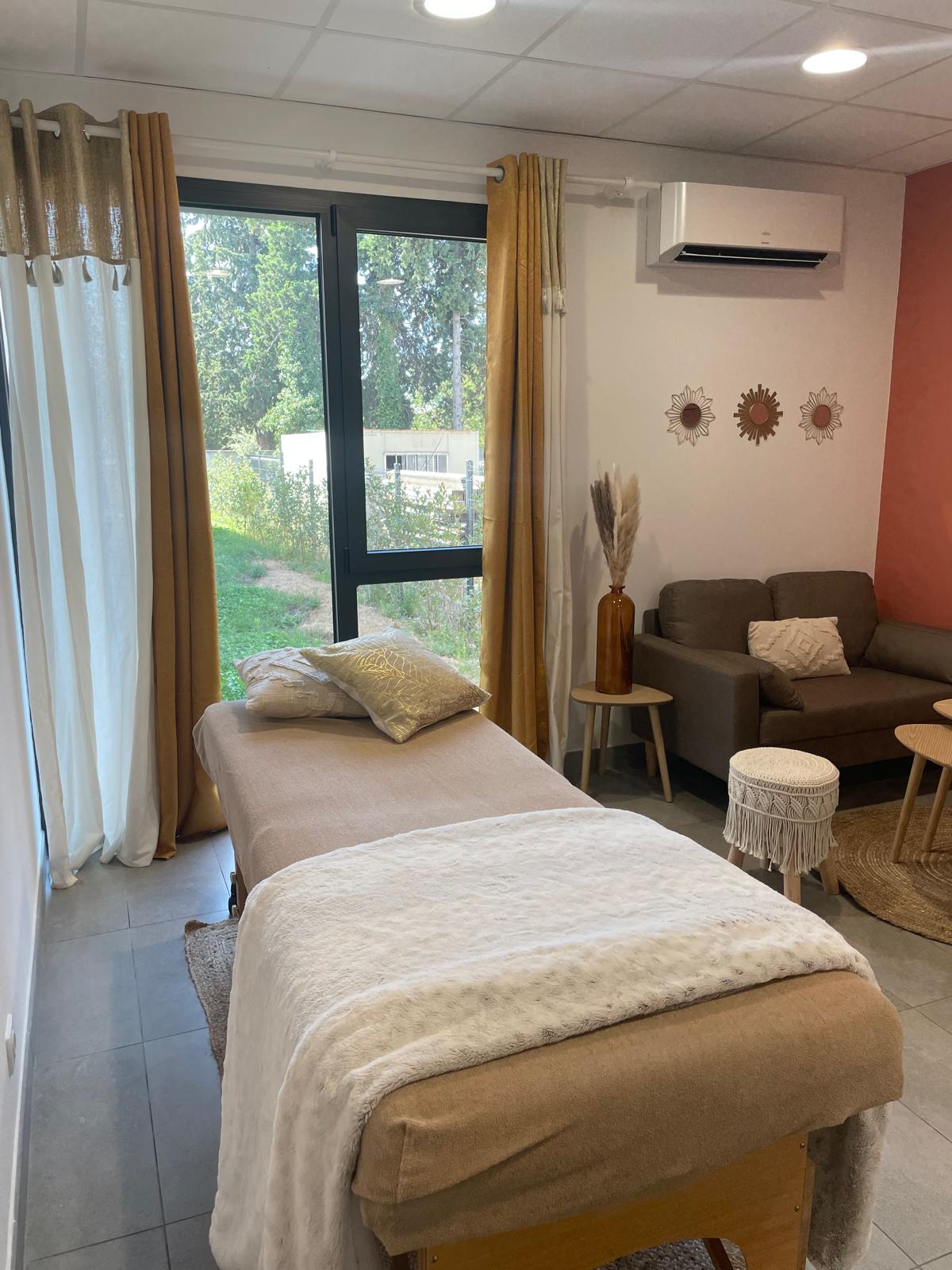 Photo numéro 6 de la galerie de Myriam Cervera : Masseur bien-être à Pélissanne. Prendre RDV