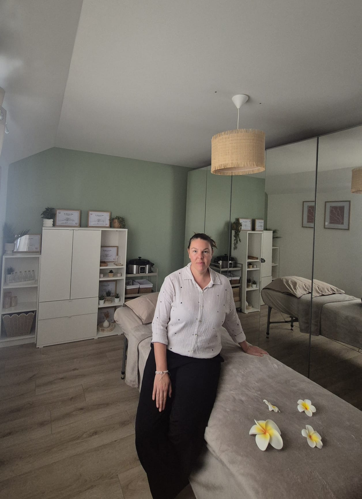Photo numéro 1 de la galerie de Angelique Caman : Masseur bien-être à Bois-d'Arcy. Prendre RDV