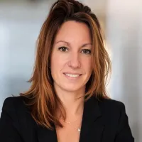  Adeline   Isambert  , Naturopathe  à Millau 